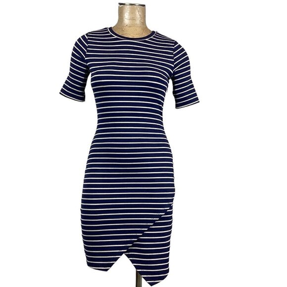 IRIS Striped Short Sleeve Sexy Bodycon Dress Asymmetric Hem Crew Neck Sz M 250B - Picture 2 of 9